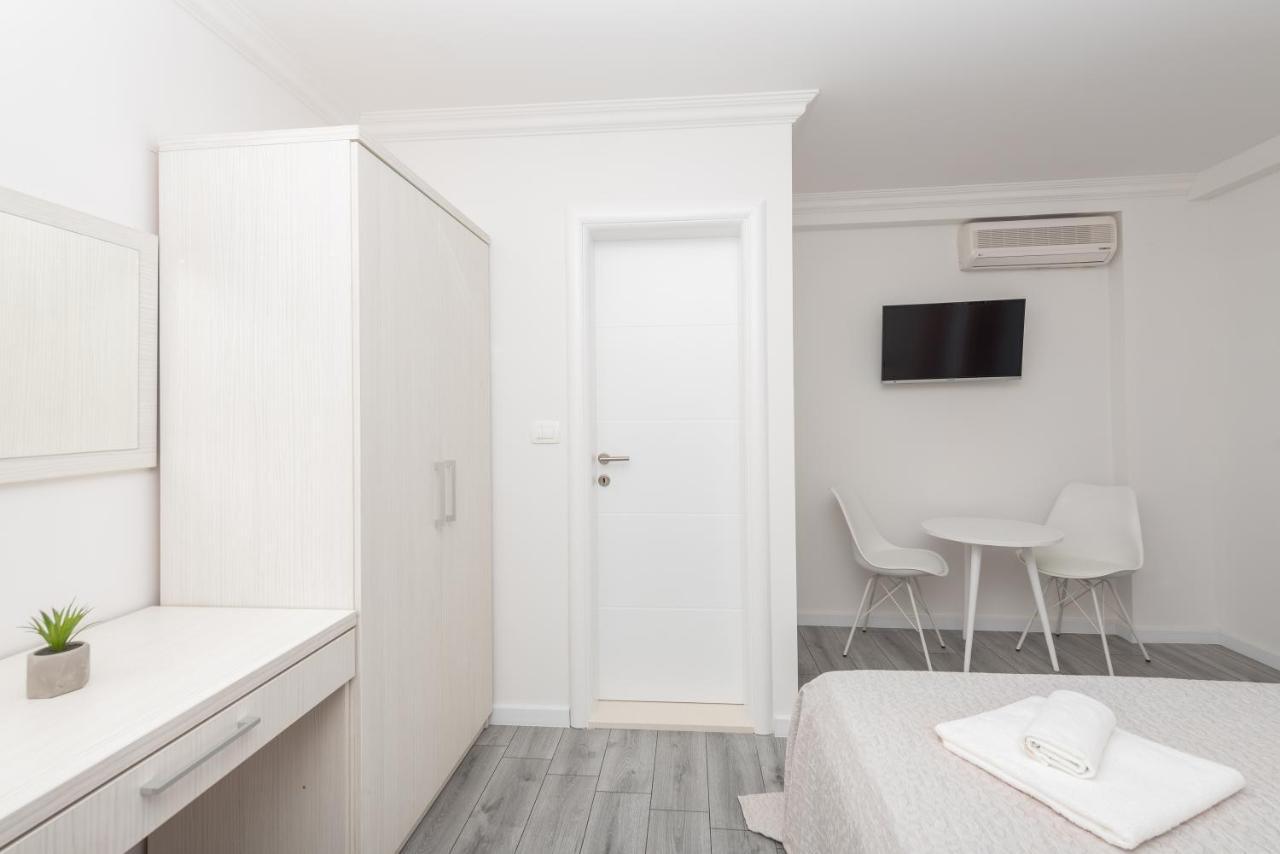 Apartments Petrusic Makarska Exterior foto