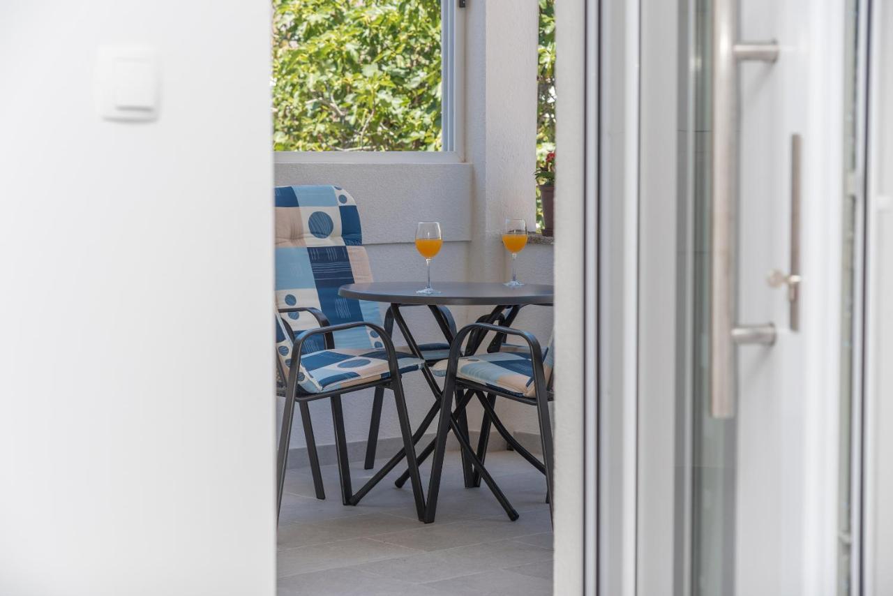 Apartments Petrusic Makarska Exterior foto